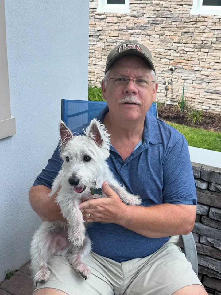 No photo description available.