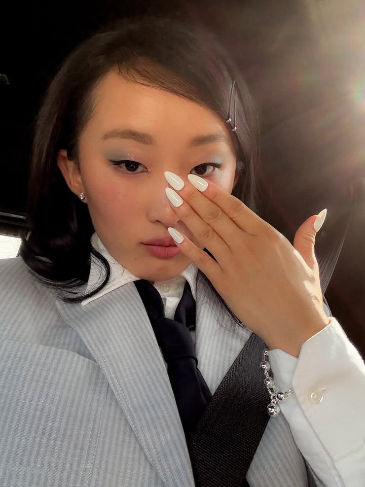 No photo description available.