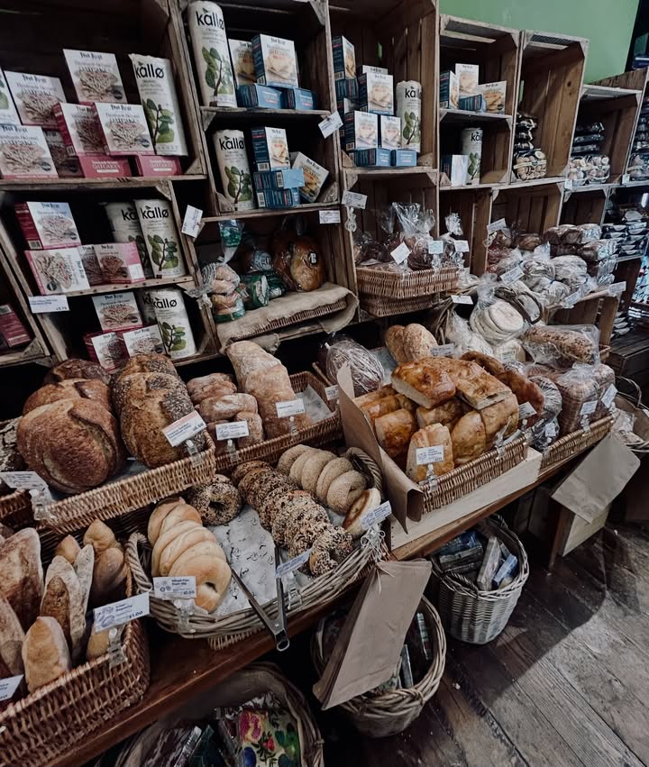 No photo description available.