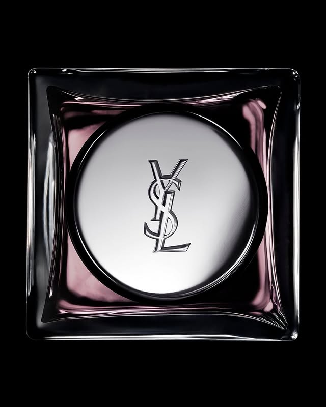 No photo description available.