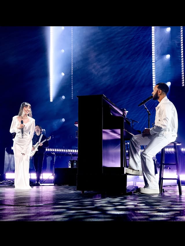 May be an image of piano, microphone, concert and text