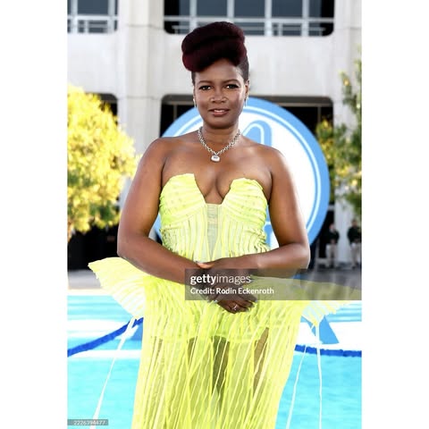 No photo description available.