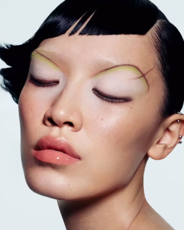 No photo description available.