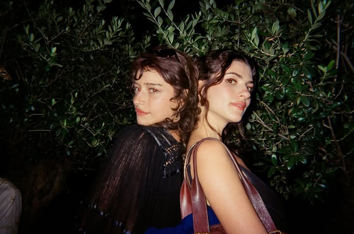 No photo description available.