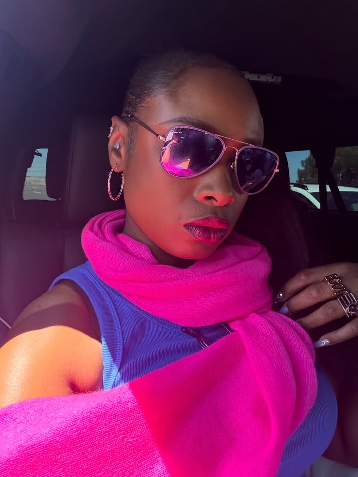 No photo description available.