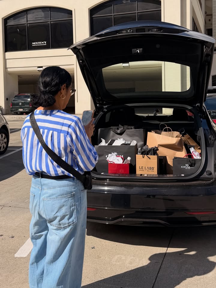 No photo description available.