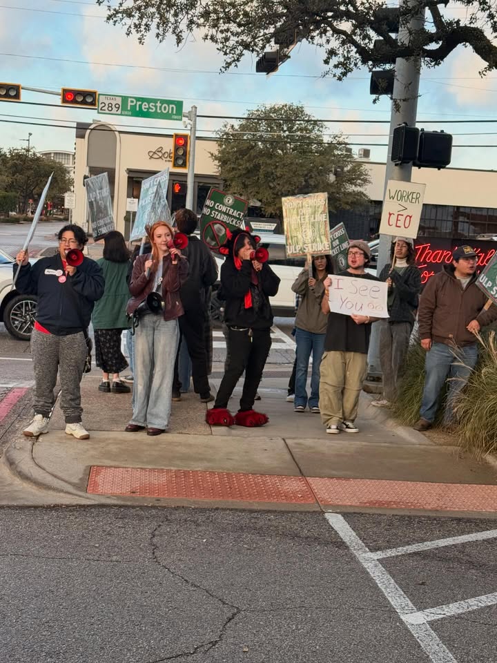 May be an image of ‎standing, crowd and ‎text that says '‎289Preston TLEAS 289 Preston วูดีิง 220E NO STARBUCKS SP CONTRACT 2 WORKER CÉO Than مو il ULP see ou oo C‎'‎‎