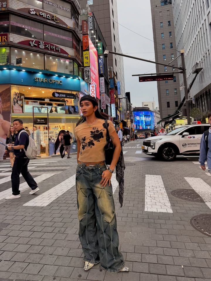 No photo description available.