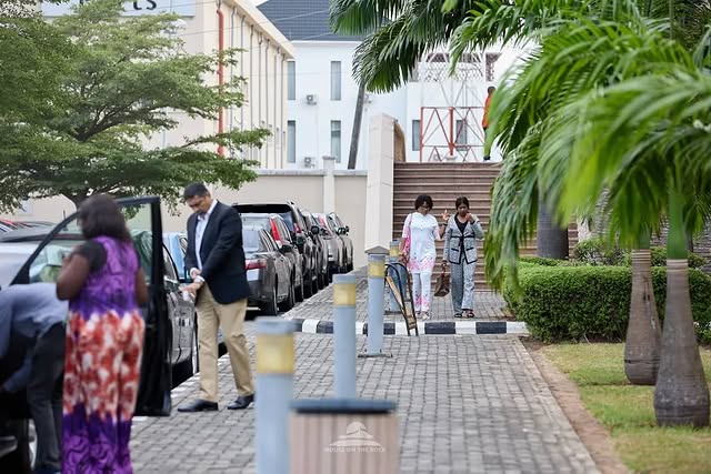 No photo description available.