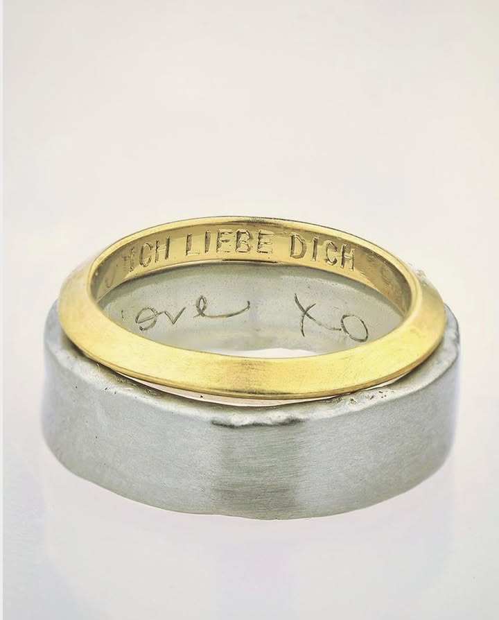 No photo description available.