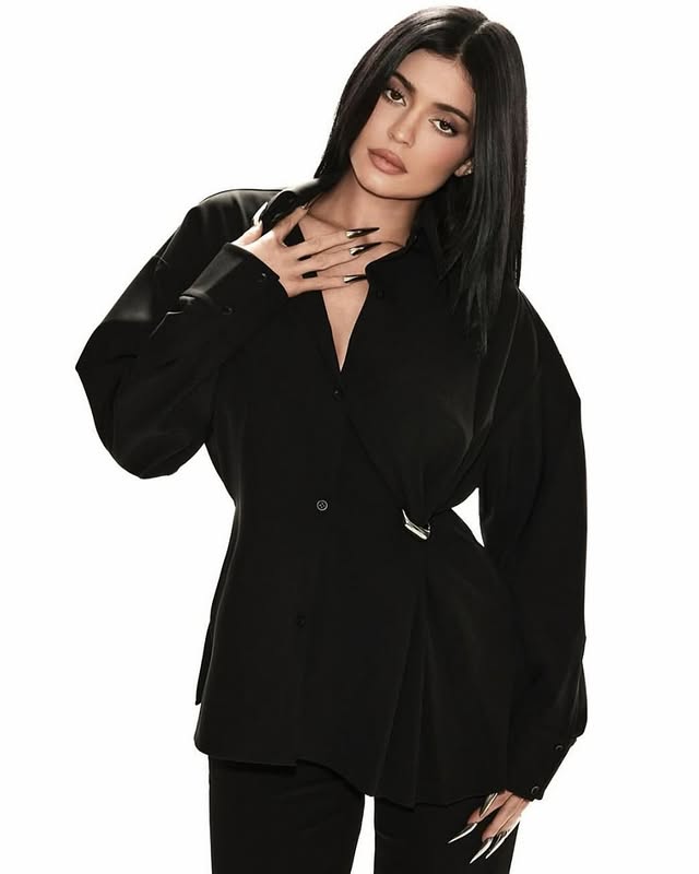 No photo description available.