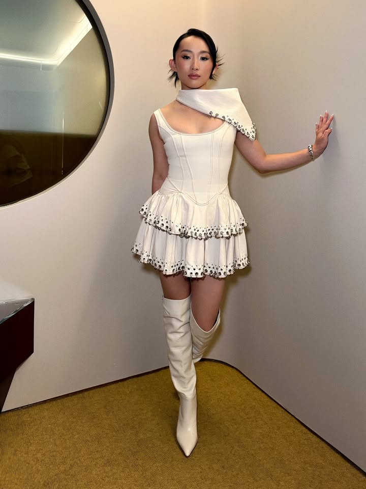 No photo description available.