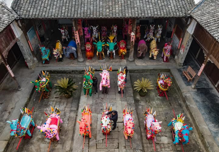 No photo description available.