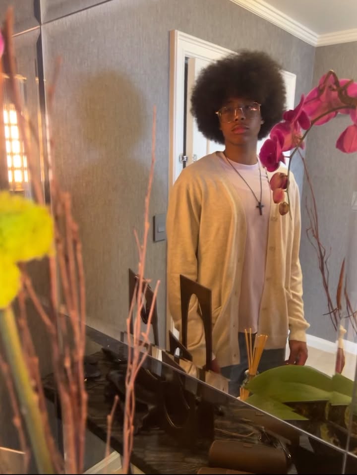 No photo description available.