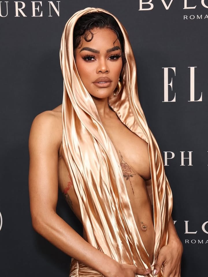 May be an image of one or more people, makeup and text that says 'UREN DVL ROM EL ΡΗ P H ถ้ก L ROM'