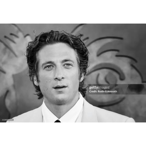 No photo description available.