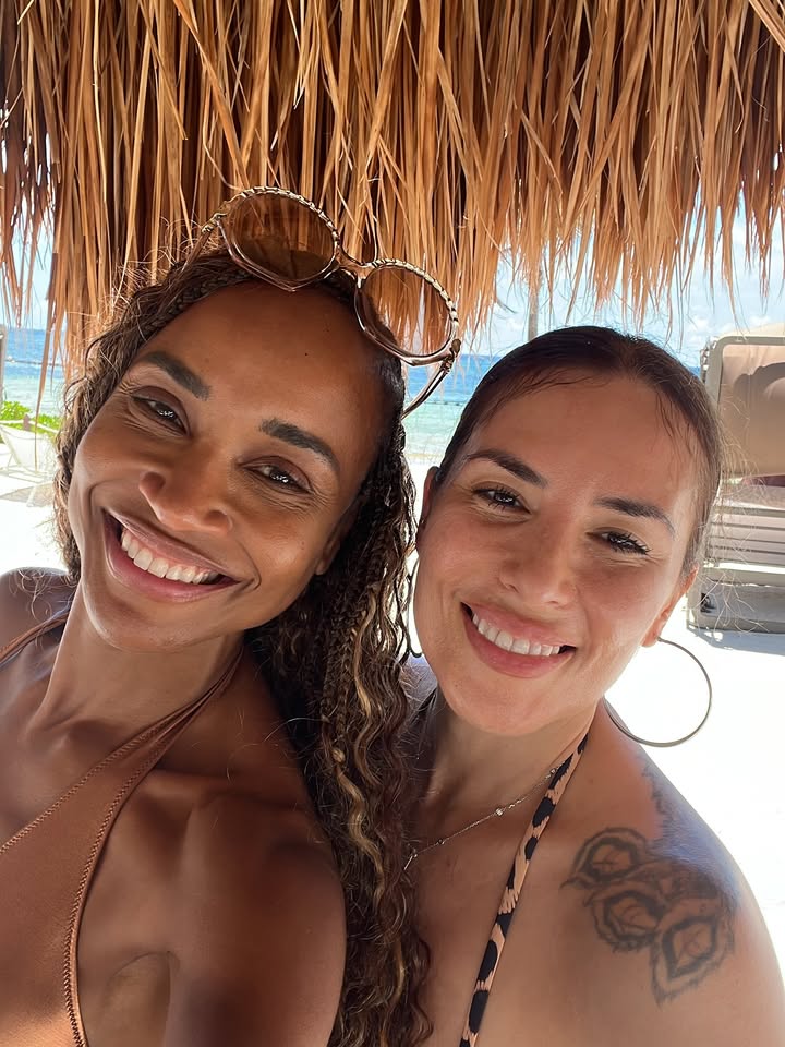 No photo description available.