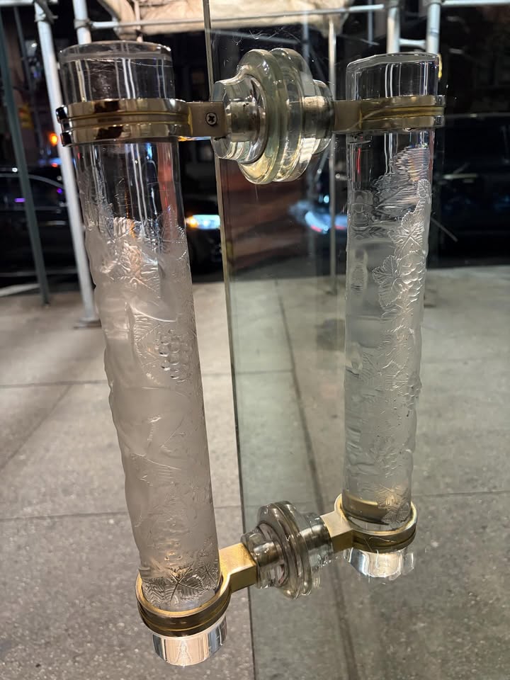 May be an image of hookah, beaker and text