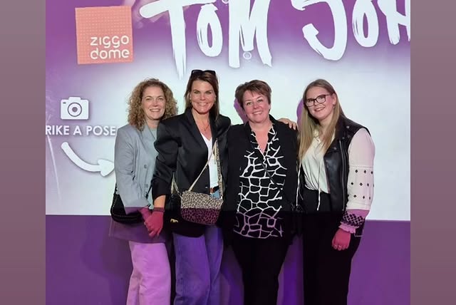 No photo description available.