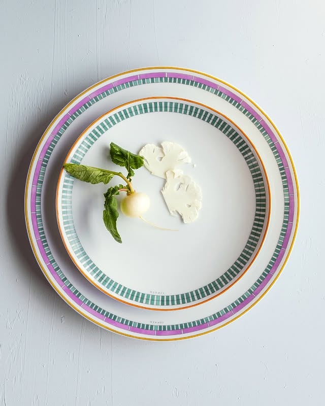 No photo description available.