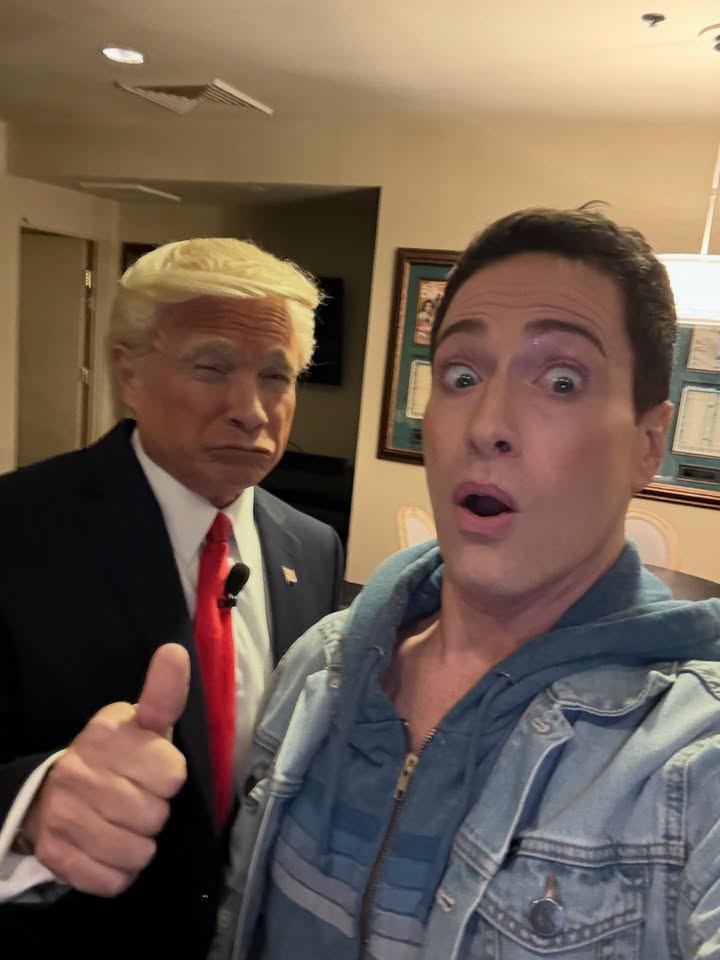 May be a selfie of one or more people and the Oval Office