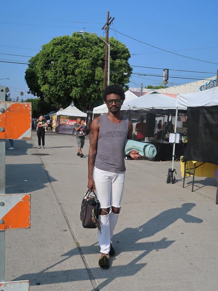 No photo description available.