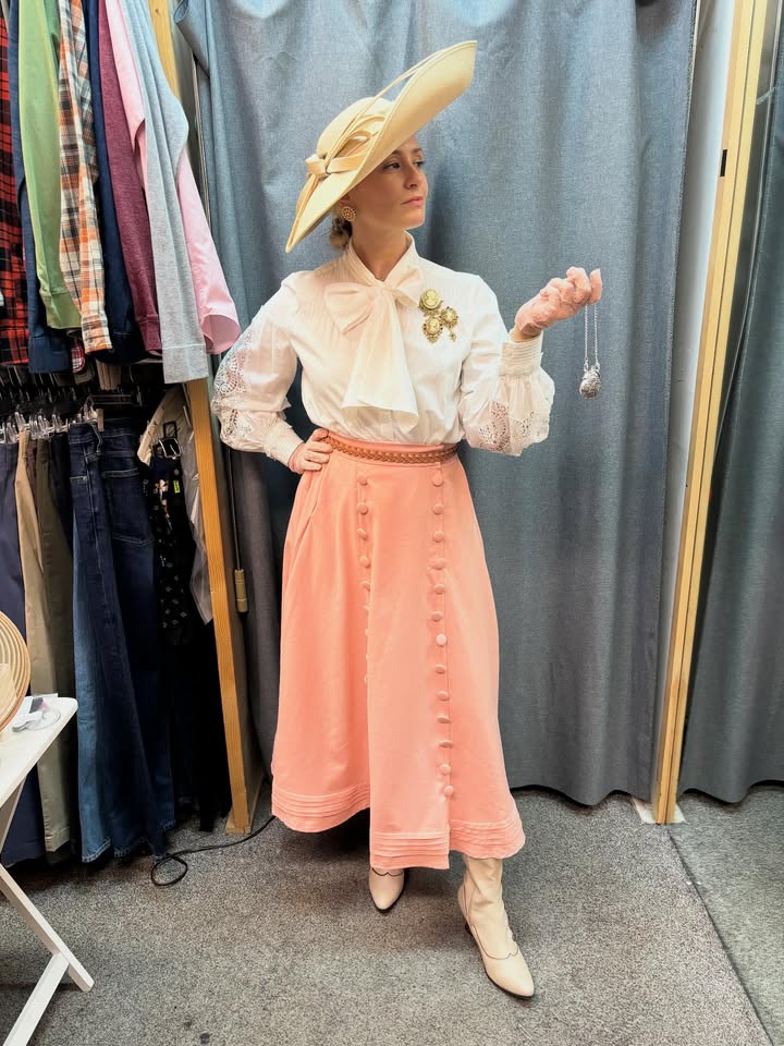 No photo description available.