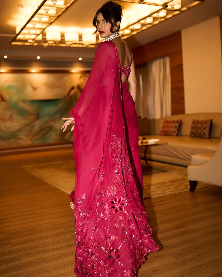 No photo description available.